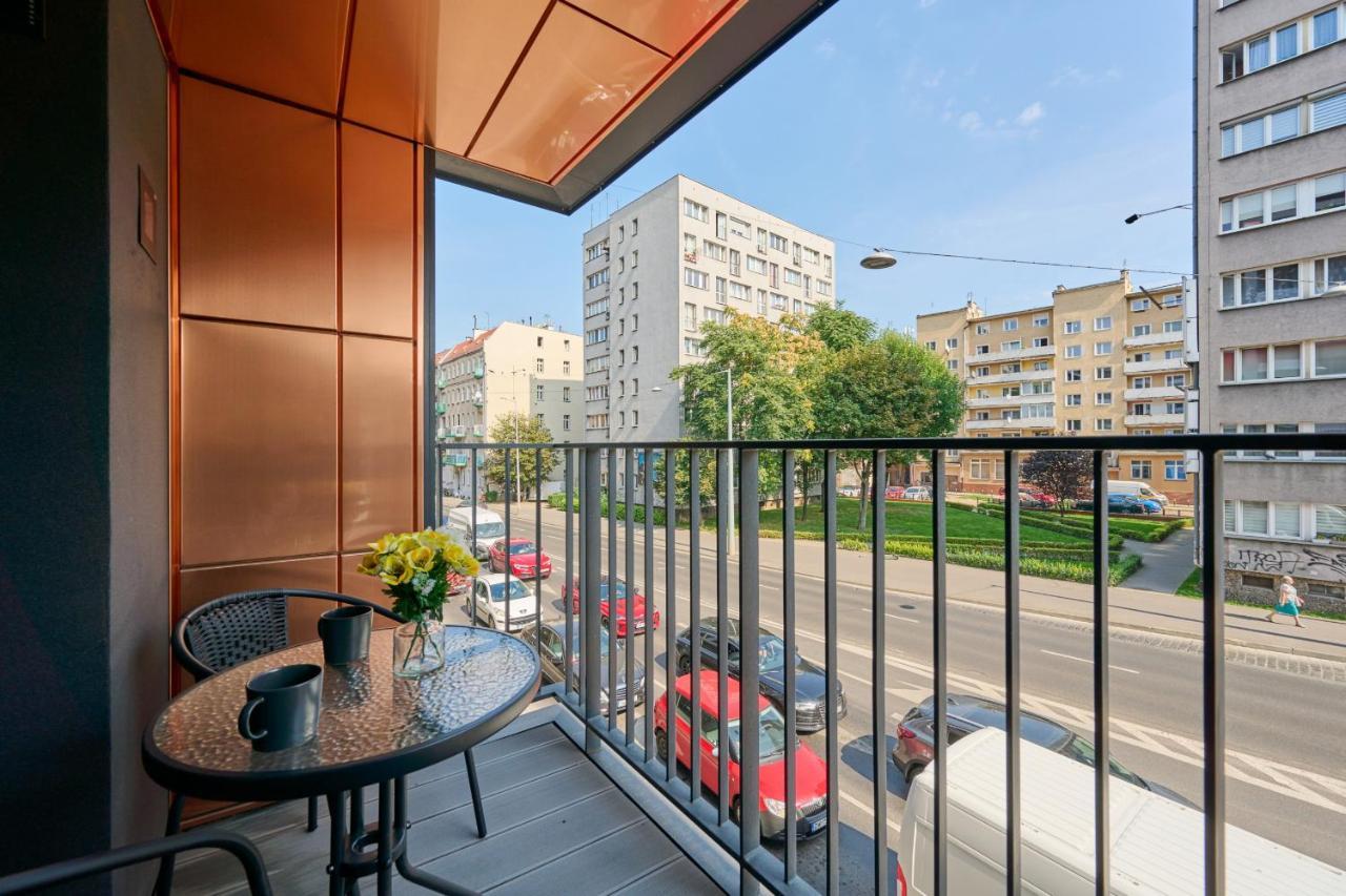 Nowoczesny Apartament Z Balkonem I Parkingiem W Centrum Wroclawia By Noclegi Renters Eksteriør billede